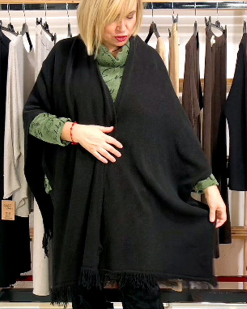 quiles_shop-poncho-negro-mujer-low-cost-flecos